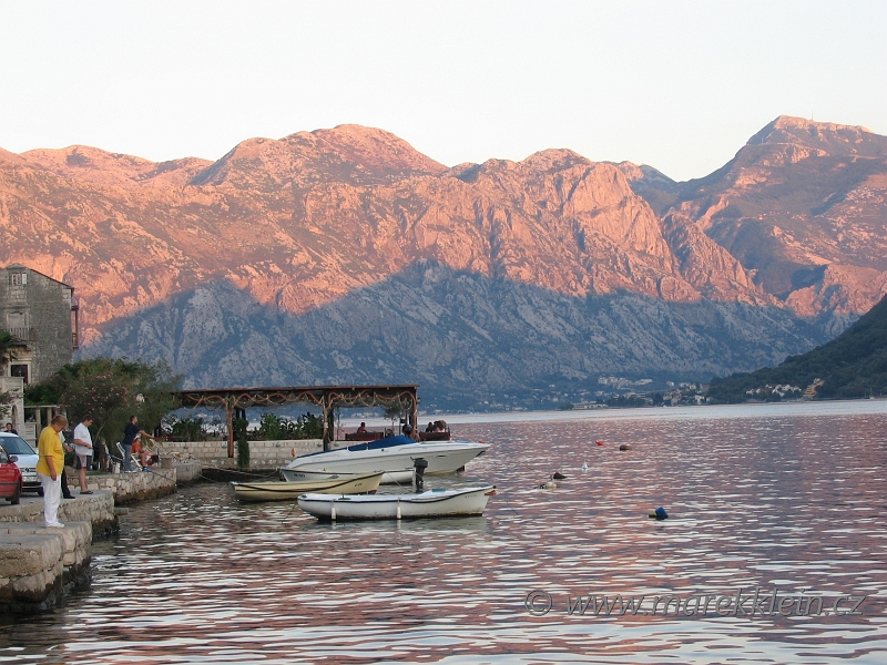 Kavarnicka v zalivu